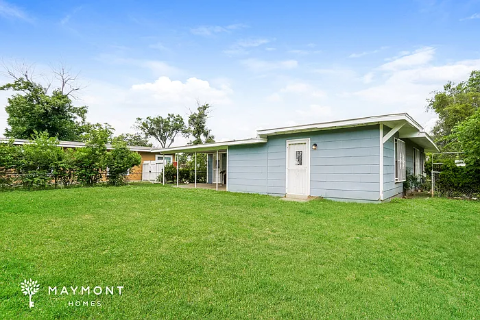 815 Upland Rd — Photo 3