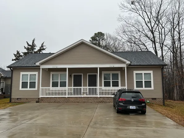 2265 9th Avenue Pl NE #A, Hickory, NC 28601