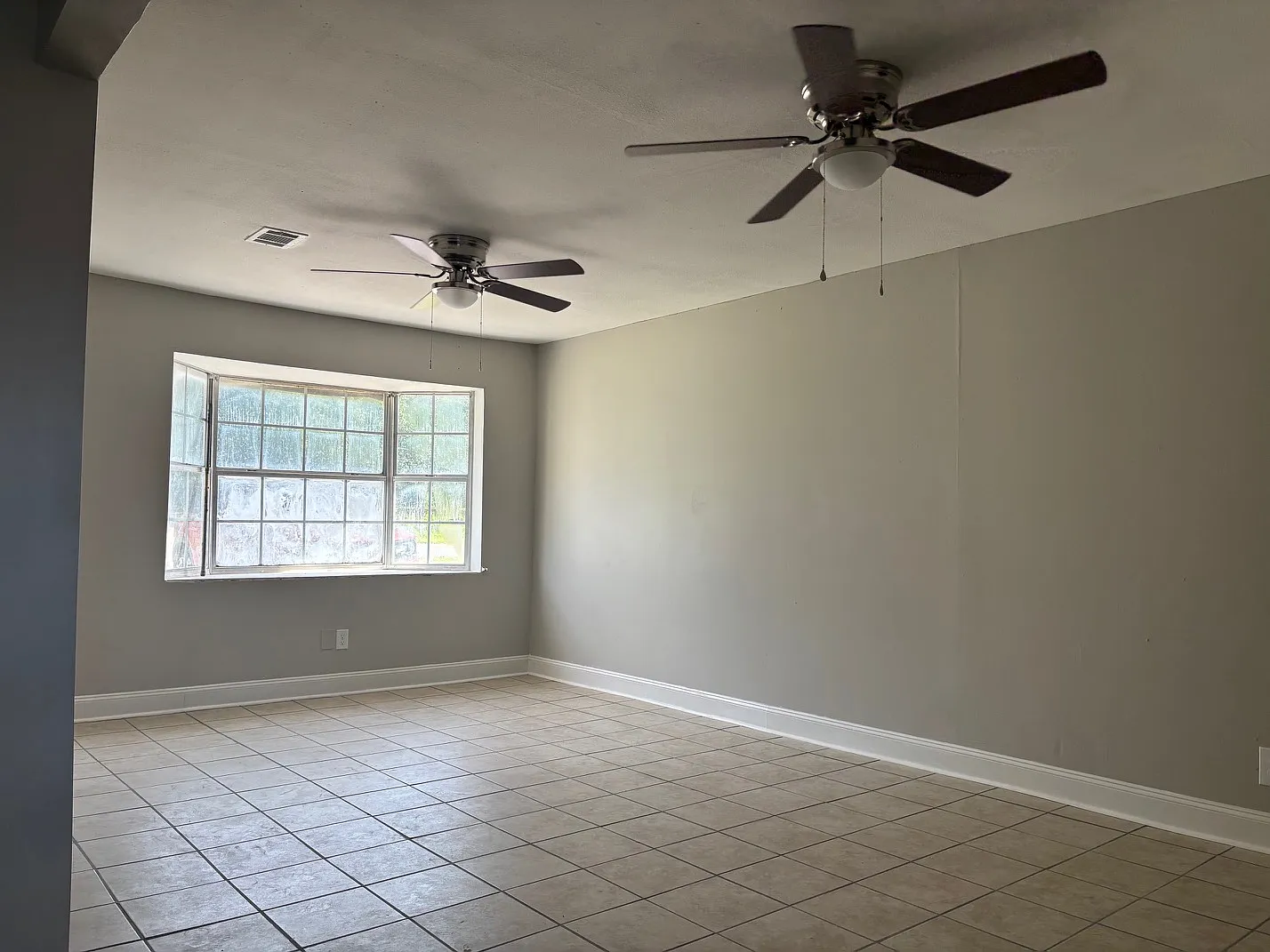 4 bed, 1512 sqft, $1,950 — Photo 2