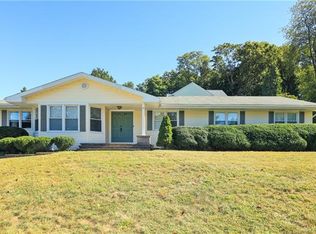 19 Country Club Ln N, Briarcliff Manor, NY