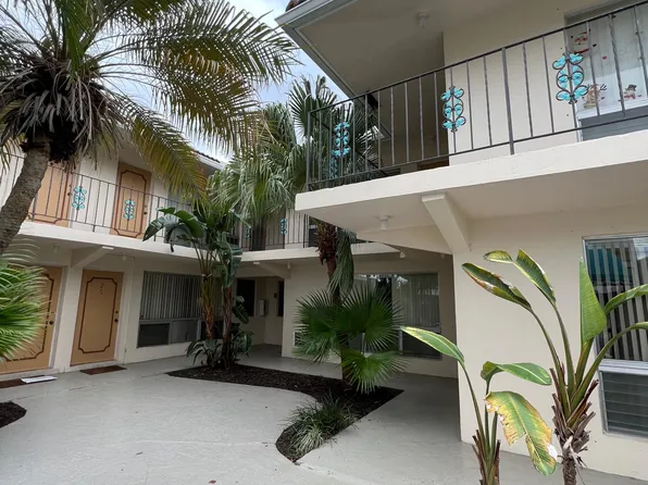 2738 NE 30th Pl, Fort Lauderdale, FL