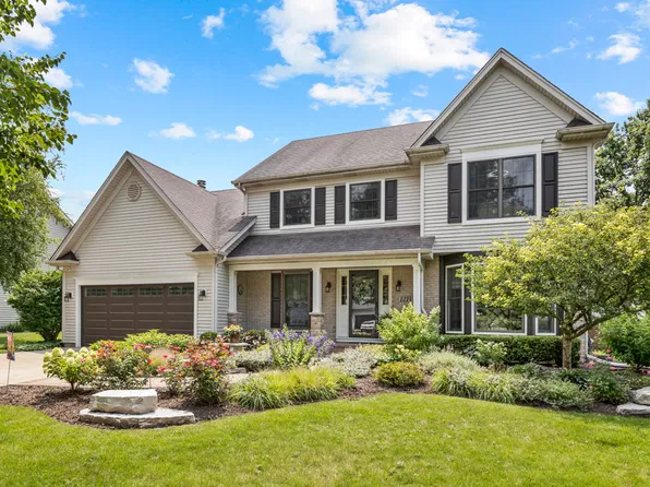 1214 Bradford Cir, Batavia, IL 60510