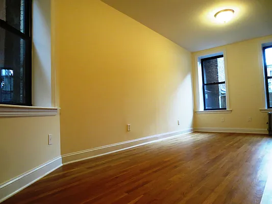 Rented by Waverly Realty Associates | media 19