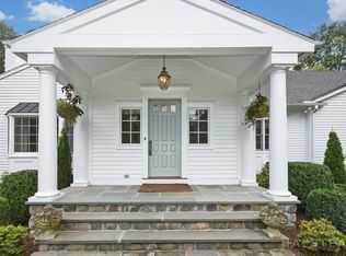 8 Fox Hill Ln, Darien, CT 06820