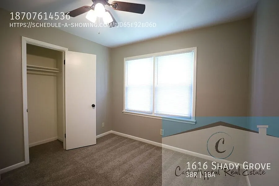 Recently renovated 3 bed 1 bath home with fenced yard!! — Photo 2