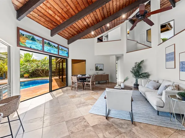 44-389 Kaneohe Bay Dr, Kaneohe, HI 96744