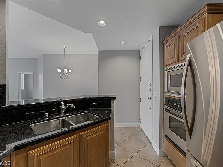 51 E Agate Ave #304 — Photo 24