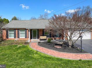 345 Greendale Rd, York, PA 17403