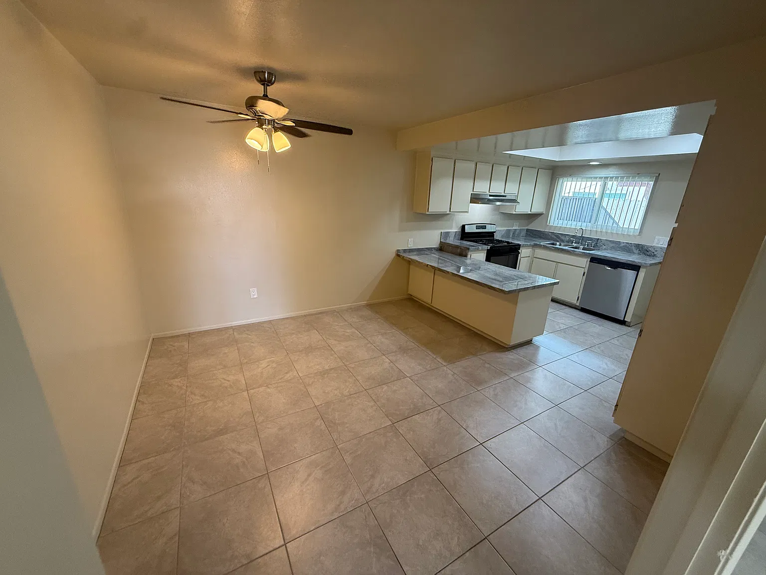 3 bed, $3,500 — Photo 3