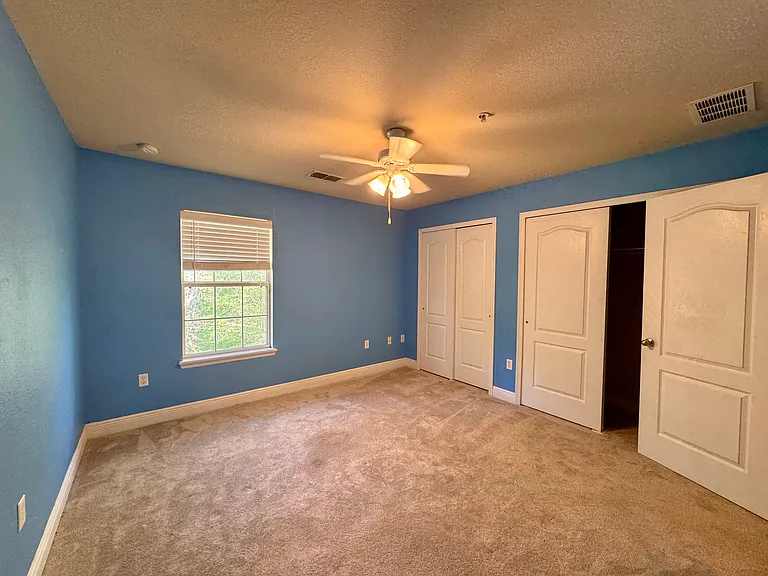 2938 SW 35th Pl #26 — Photo 14