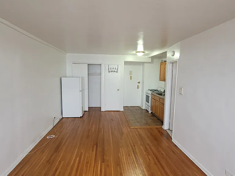 50 Shore Blvd #E5 — Photo 3