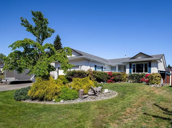 1076 Springbok Rd, Campbell River, BC V9W 7K7
