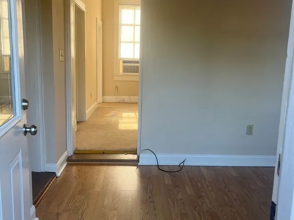 359 Walnut Avenue SW. Roanoke, VA 24016, 359 Walnut Ave SW #6, Roanoke, VA 24016