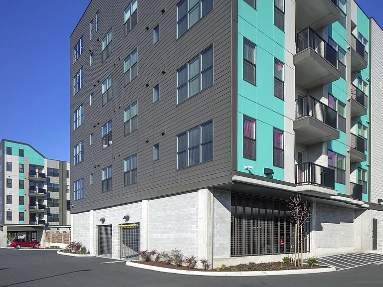 Oak Street Lofts — Photo 12