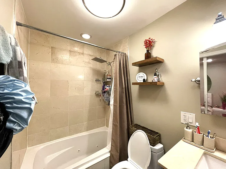 1522 W Superior St #1 — Photo 26
