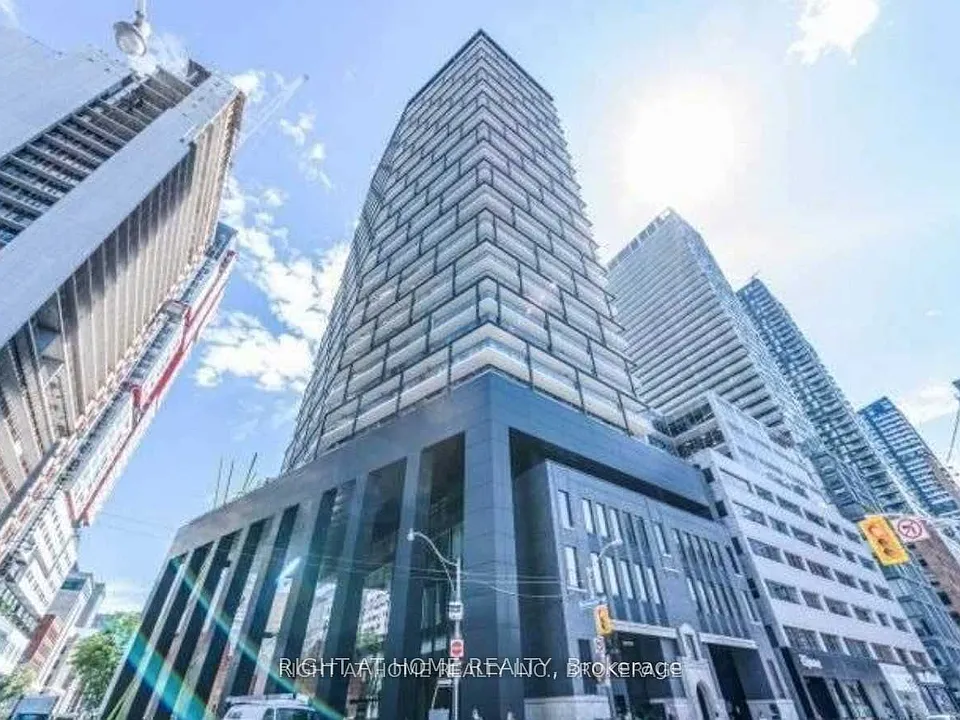 125 Peter St #504