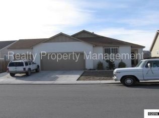 1425 Mountain Rose Dr, Fernley, NV 89408