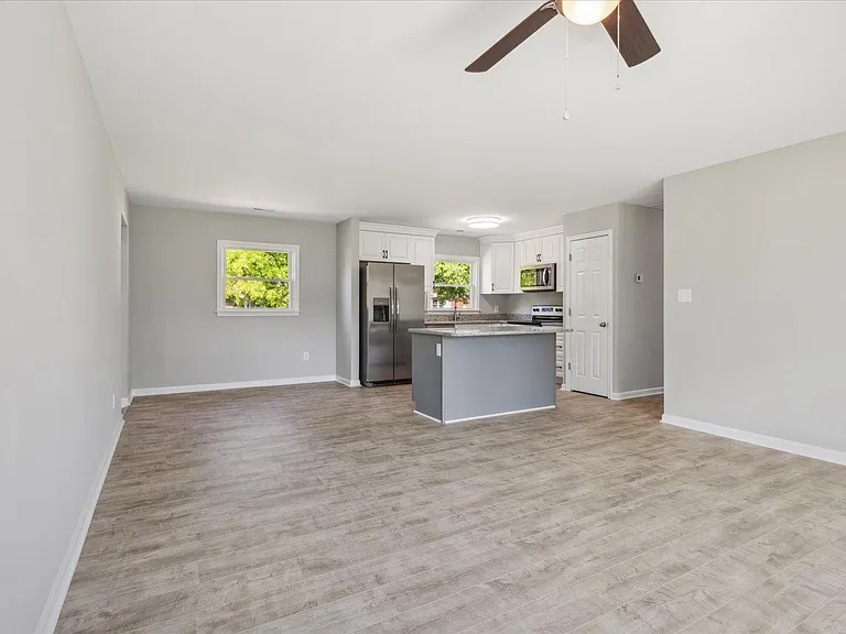 213 Lynnhaven Dr — Photo 15