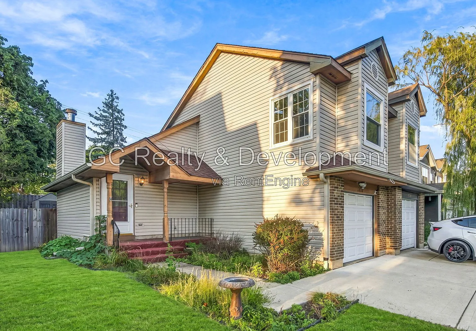 2 bed, 1.5 bath, 1174 sqft, $2,195 — Photo 1
