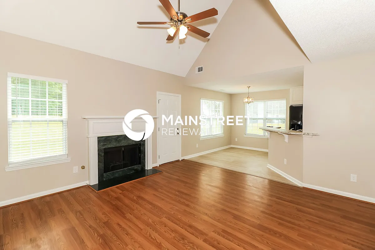 Living Room - 835 Buffington Ct