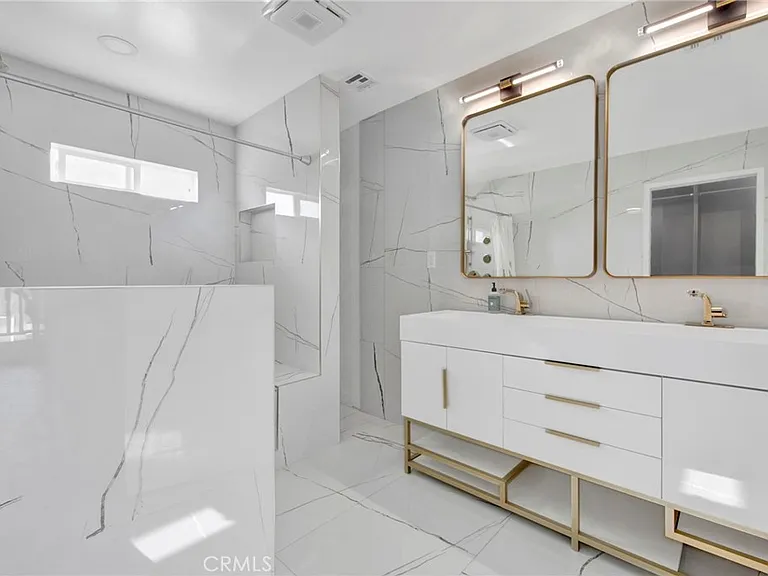 1432 N Catalina St — Photo 27