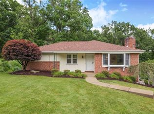 207 Chapel Ridge Dr, Glenshaw, PA 15116
