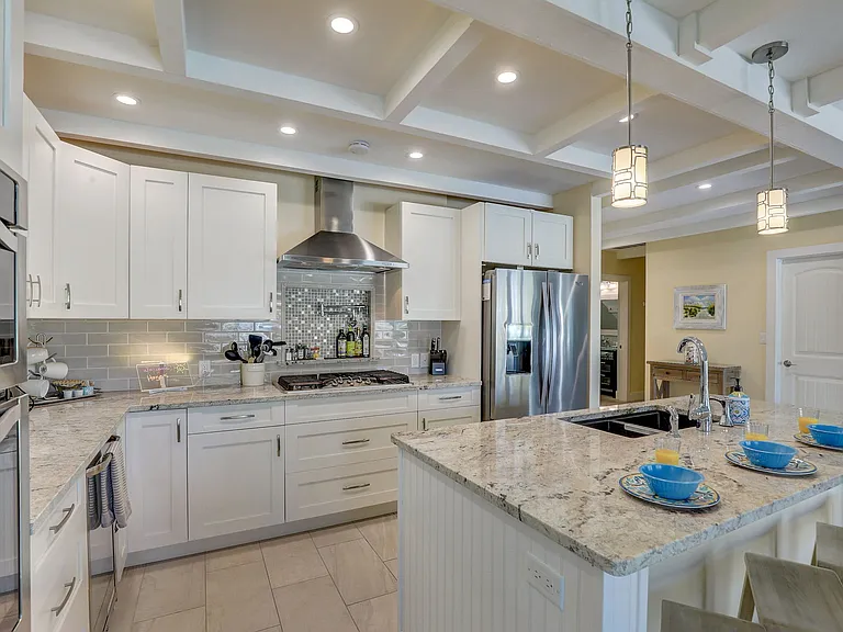 39 S Polk Dr — Photo 15
