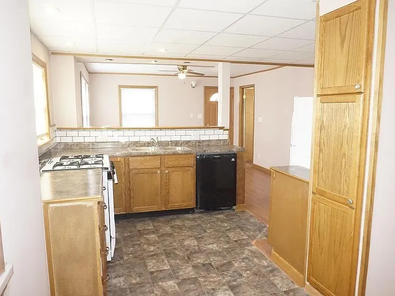 2601 Cottonwood Ct — Photo 13