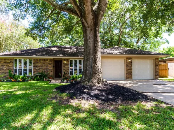 1406 Neptune Ln, Houston, TX 77062