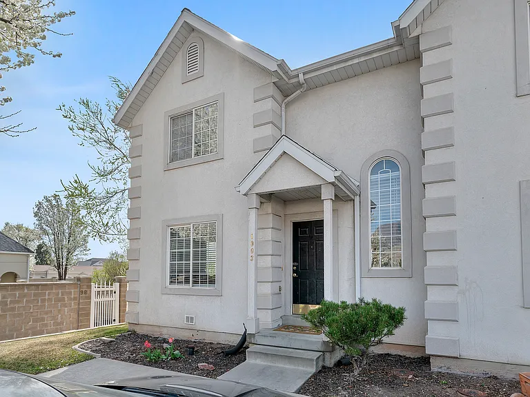 1003 N 1250 W — Photo 1