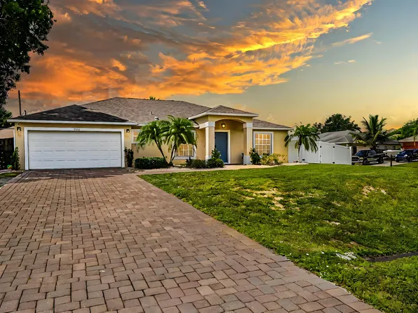 696 SW Jada Road, Port St Lucie, FL 34953