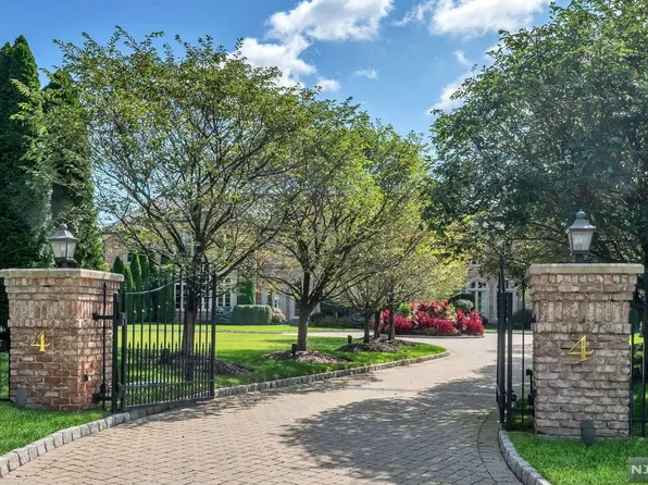 4 Stone Tower Dr, Alpine, NJ 07620