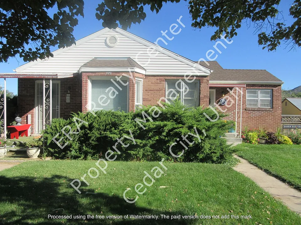 399 E Center St