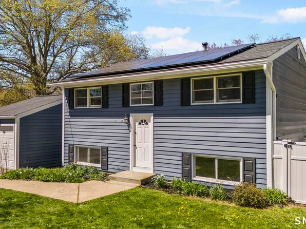 12 Garden Court, Groton, CT 06355