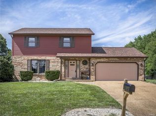 824 Andra Dr, Maryville, IL