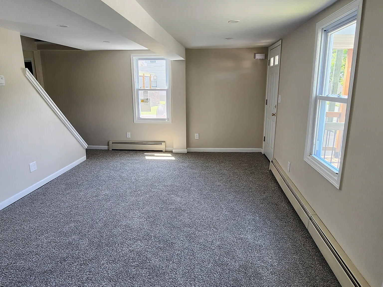 3 bed, 1040 sqft, $2,000 — Photo 4