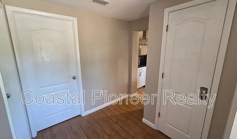541 Roanoke St — Photo 11