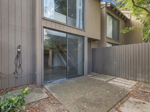 621 Woodside Sierra Unit 5, Sacramento, CA 95825