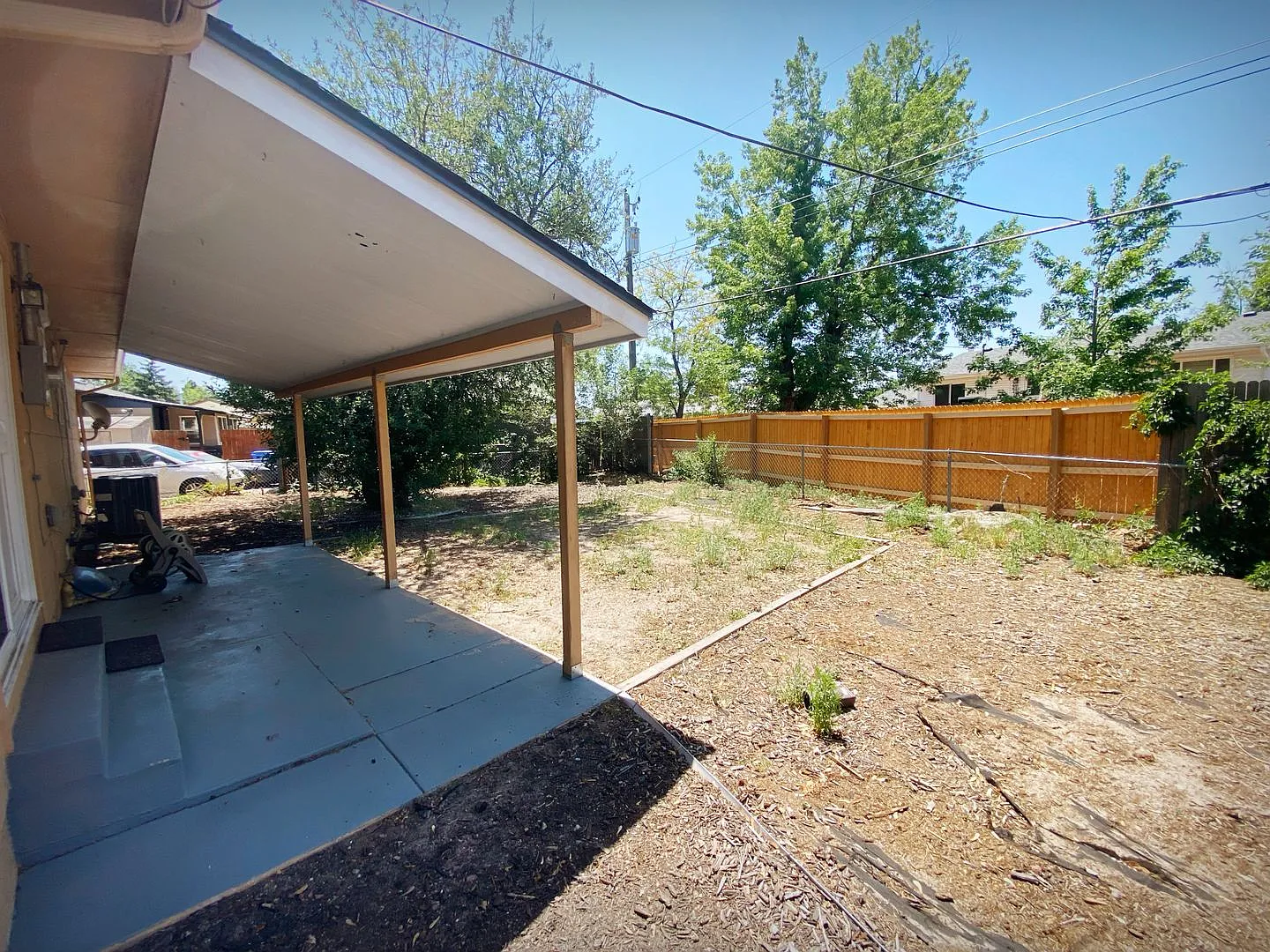 Move In special! Centrally located home — Photo 2