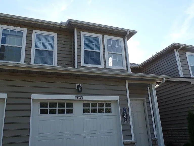 5353 Nottinghamshire Ln — Photo 1