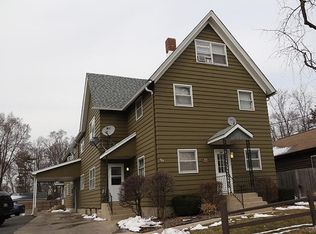 304 Hankes Ave, Aurora, IL 60505