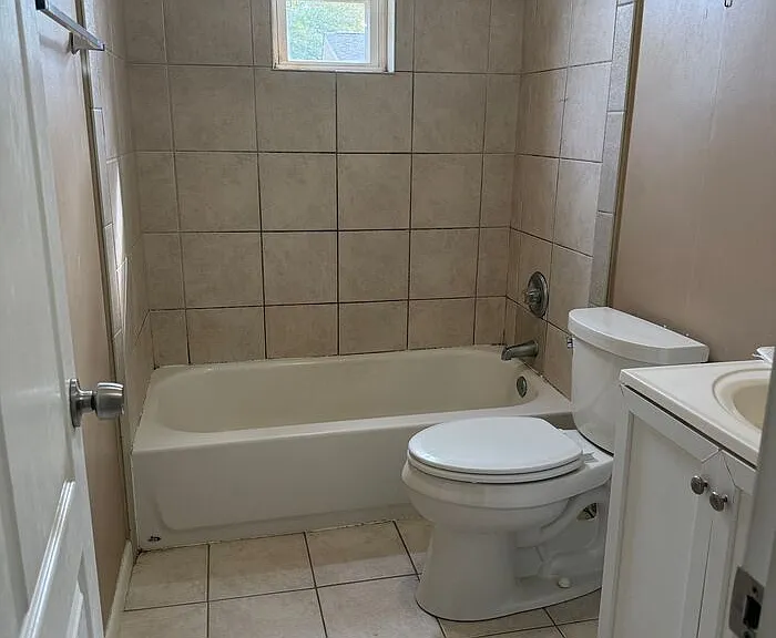 1135 Woodland Ave NE #1 — Photo 6