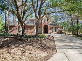 18 Kenmare Ct, Spring, TX 77382