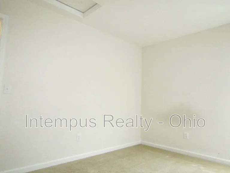 2844 Hillstone St — Photo 37