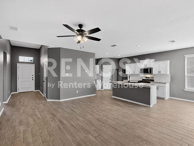 8517 Centerboard Ln — Photo 20
