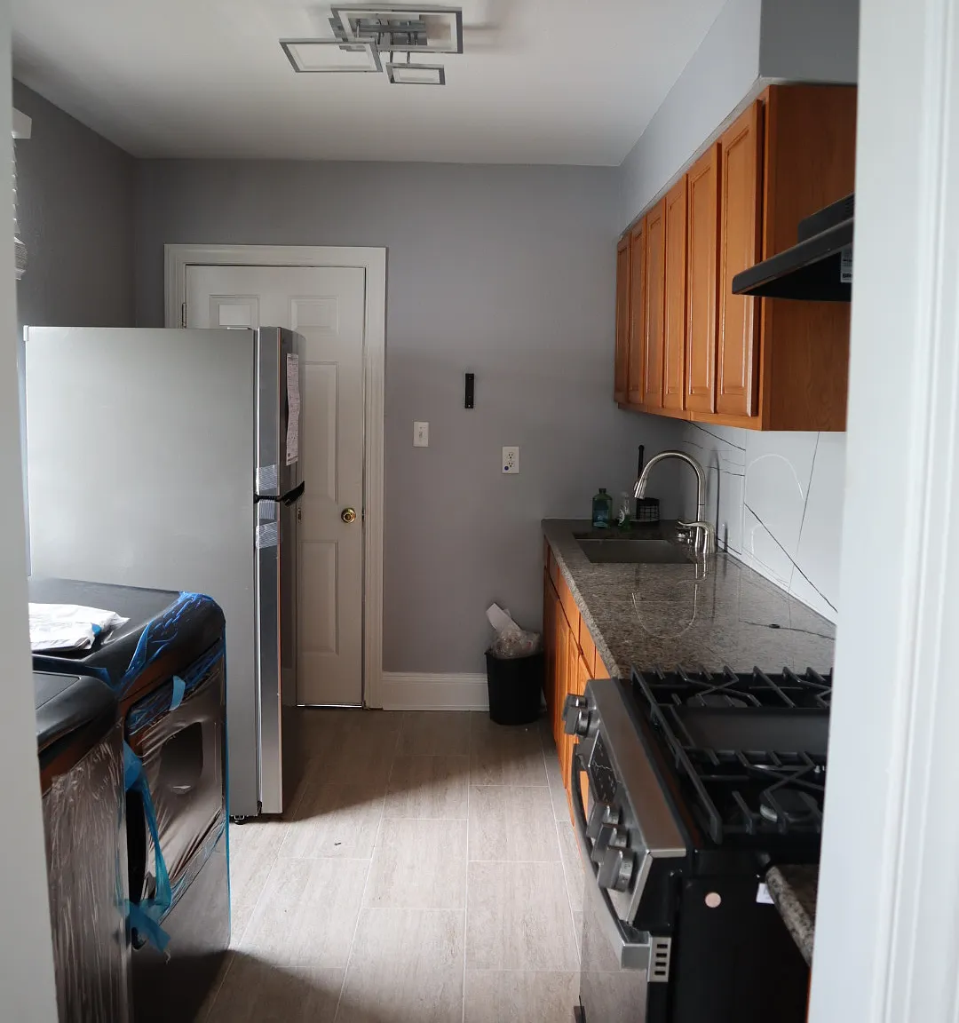 3 bed, 958 sqft, $1,800 — Photo 2