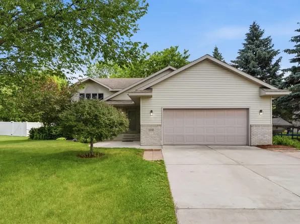 1210 E Baker St, Saint Joseph, MN 56374