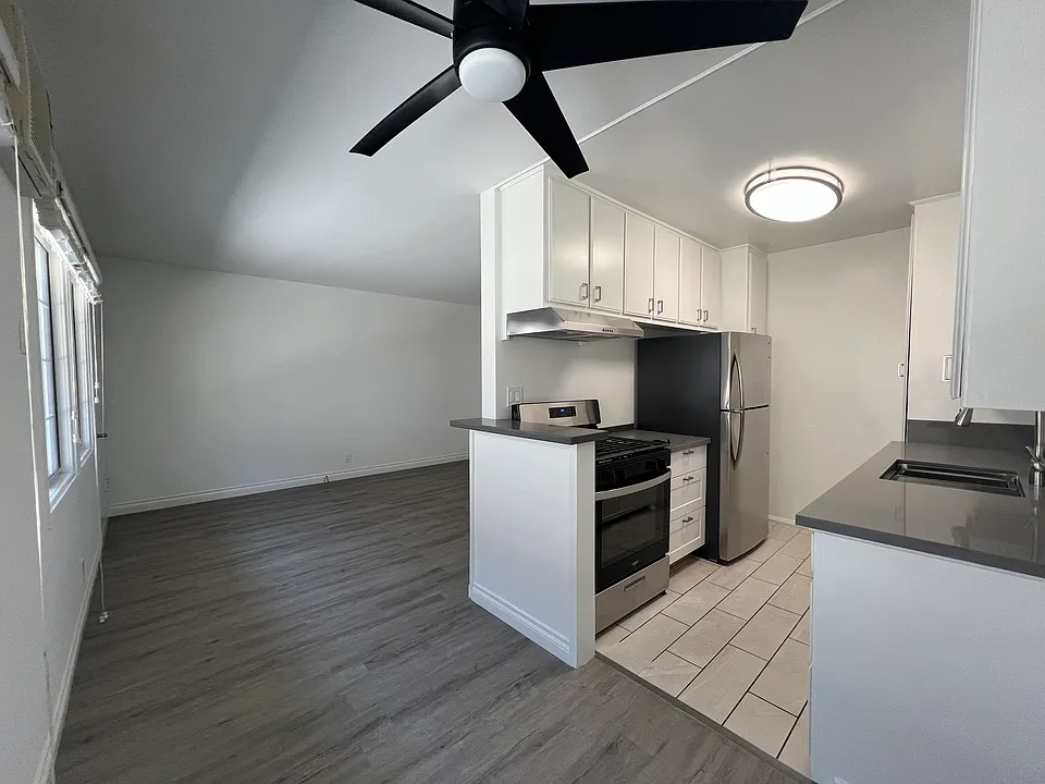 Lillian Way Apartments