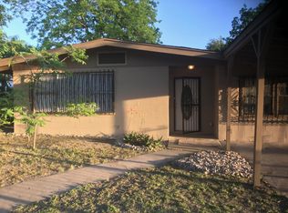 1138 W Ridgewood Ct, San Antonio, TX 78201