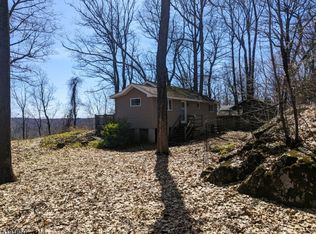 22 Lonaconing Rd, Highland Lakes, NJ 07422